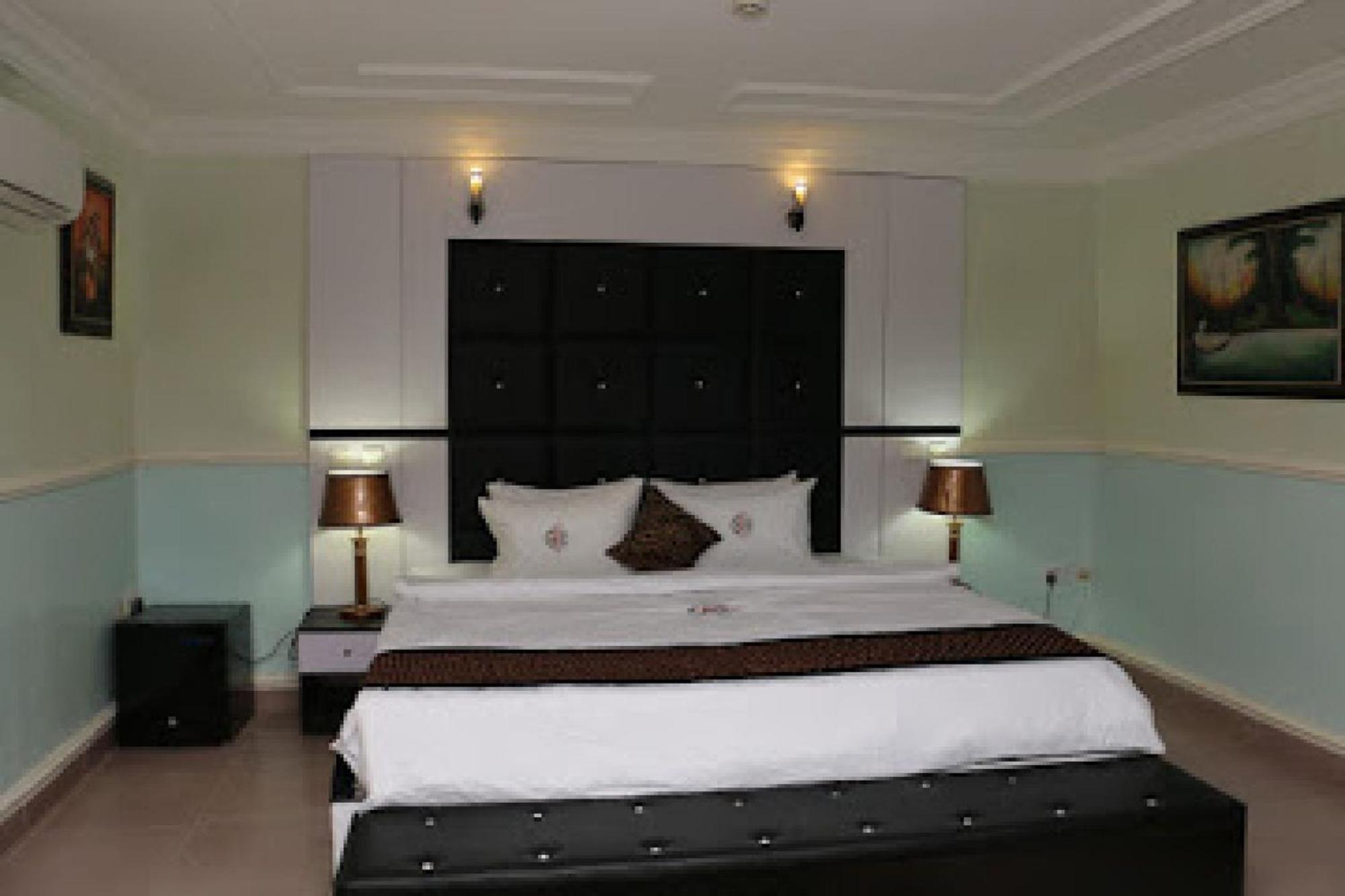 Room In Lodge - All Seasons Hotel-Owerri Exterior photo